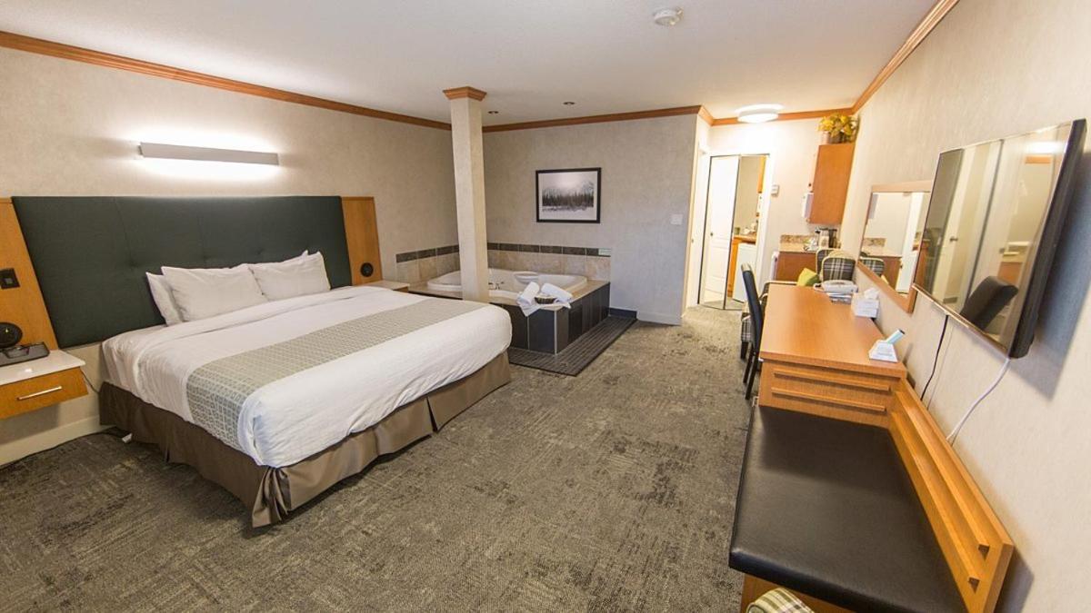 Mount Robson Inn Джаспер Номер фото