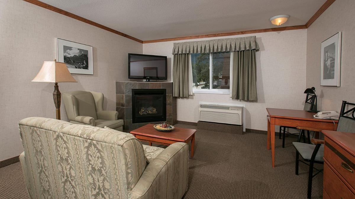 Mount Robson Inn Джаспер Номер фото